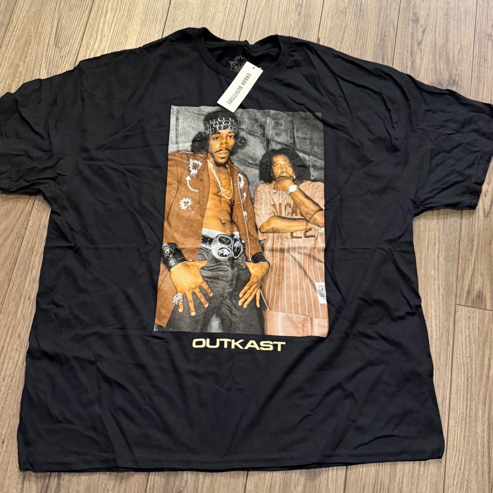 NWT Vintage Style Outkast Graphic T-Shirt Urban Outfitters Black XL Andre 3000